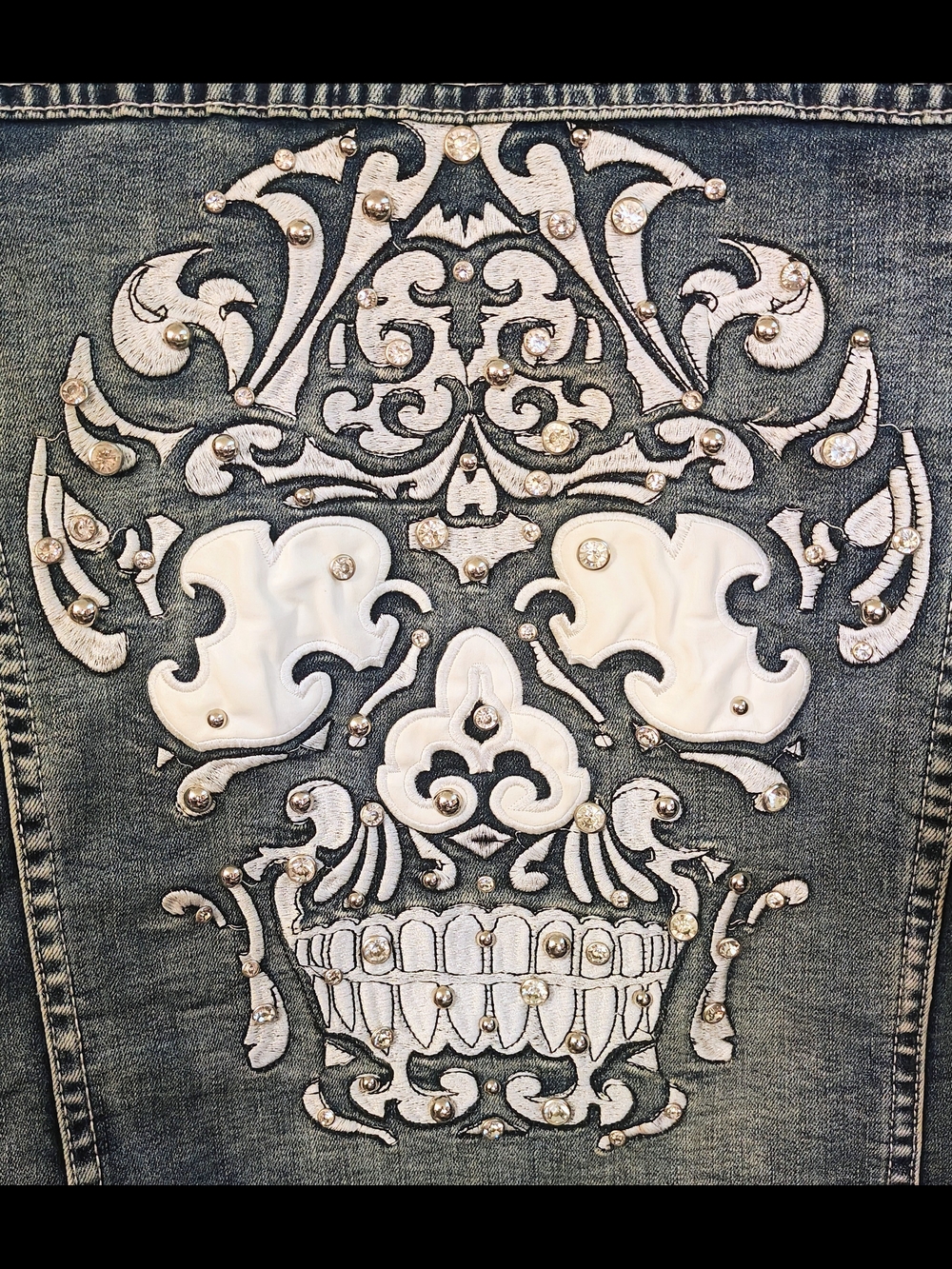 Platinum Plush Rhinestone Skull Denim Jacket - Large - Like New - Picture 5 of 13